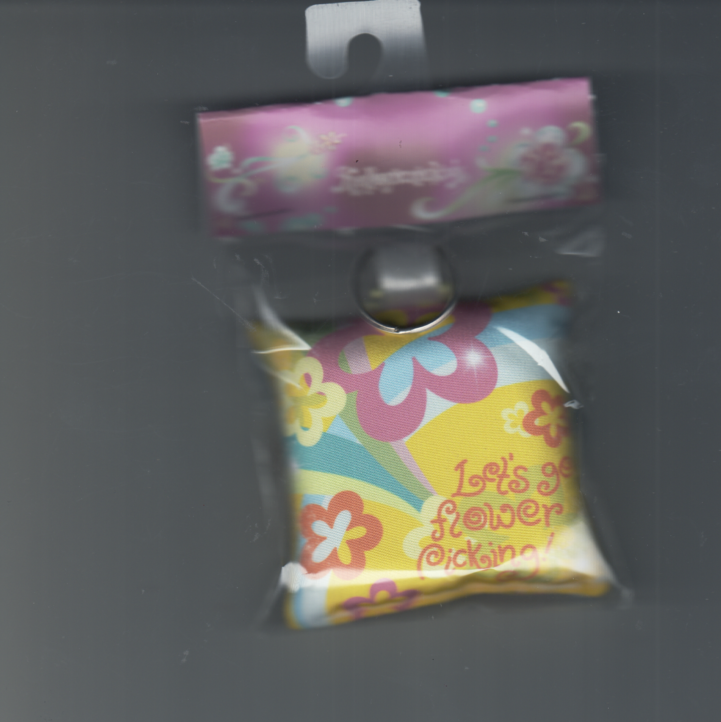 FLOWER PICKING PILLOW KEYCHAIN