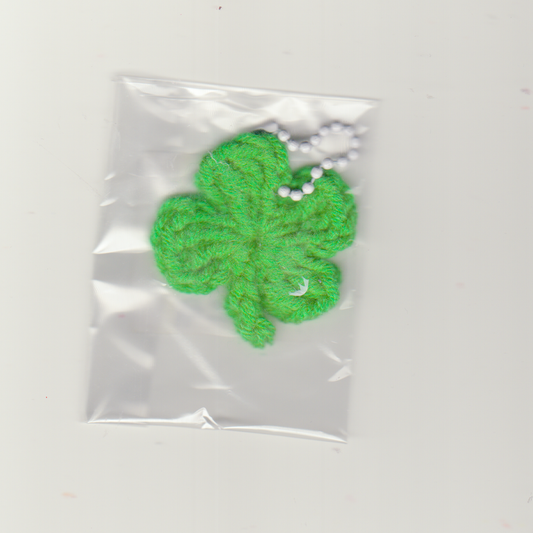 CLOVER LEAF KEYCHAIN
